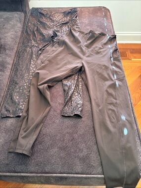 2 pairs High-Waist black Performance Leggings